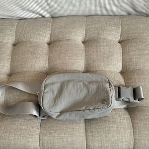 Lululemon Everywhere Belt Bag